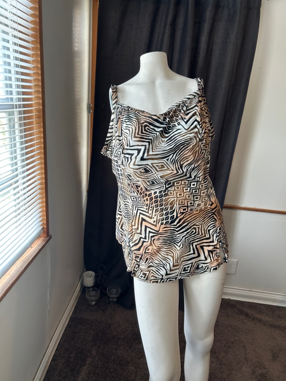 Women’s Black & Cream Geometric Print Tankini Swimsuit Top